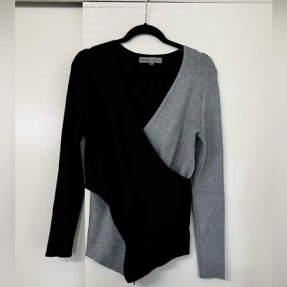 Absolutely Famous Women’s Sweater - Picture 1 of 5